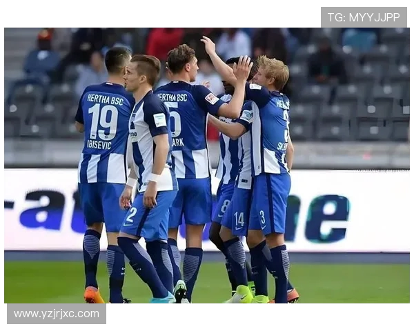 弗来堡主场迎战赫塔争夺三分双方战术博弈引人关注 弗来堡主场迎战赫塔争夺三分双方战术博弈引人关注