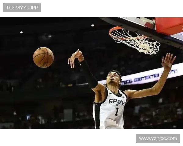 文班亚马首场比赛表现耀眼五次盖帽加隔扣字母哥引发热烈讨论 文班亚马首场比赛表现耀眼五次盖帽加隔扣字母哥引发热烈讨论