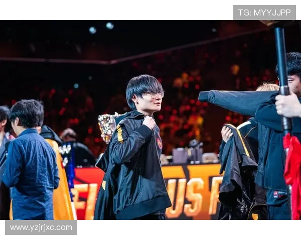 FPX在精英赛中的状态表现分析与未来展望